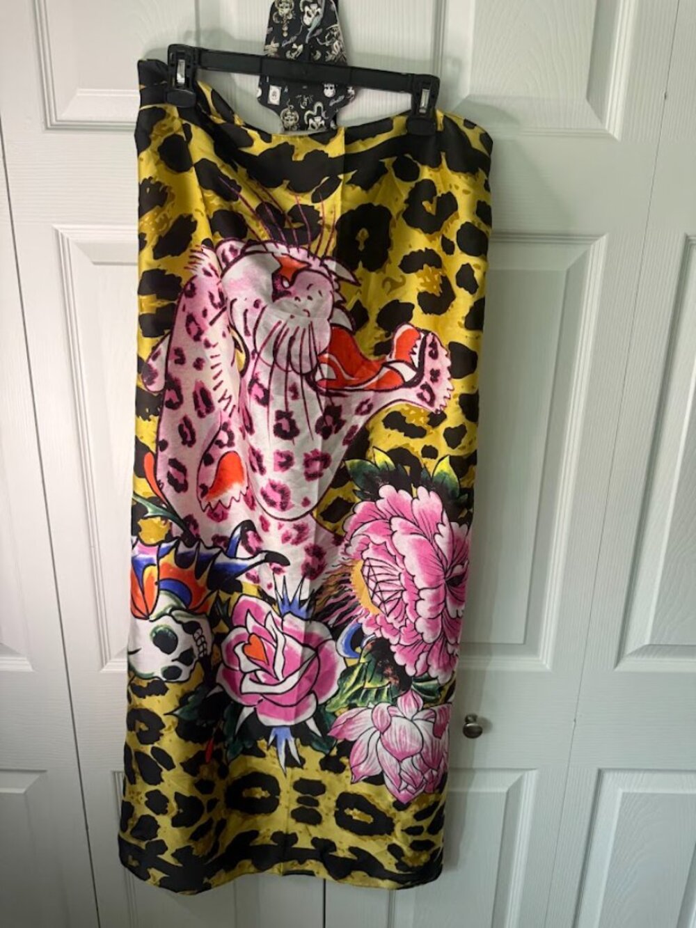 Ed Hardy‎ Love Kills Slowly Scarf 42”x42”